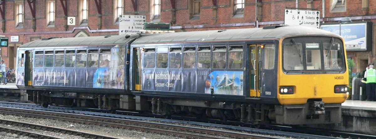 Rame Classe 143 dans une livrée publicitaire vynile de la ville de Bristol
