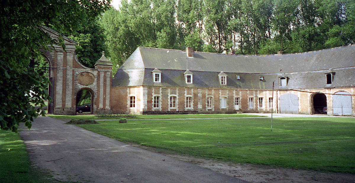 Vue du corps de ferme de l'Abbaye de Saint-André-au-Bois