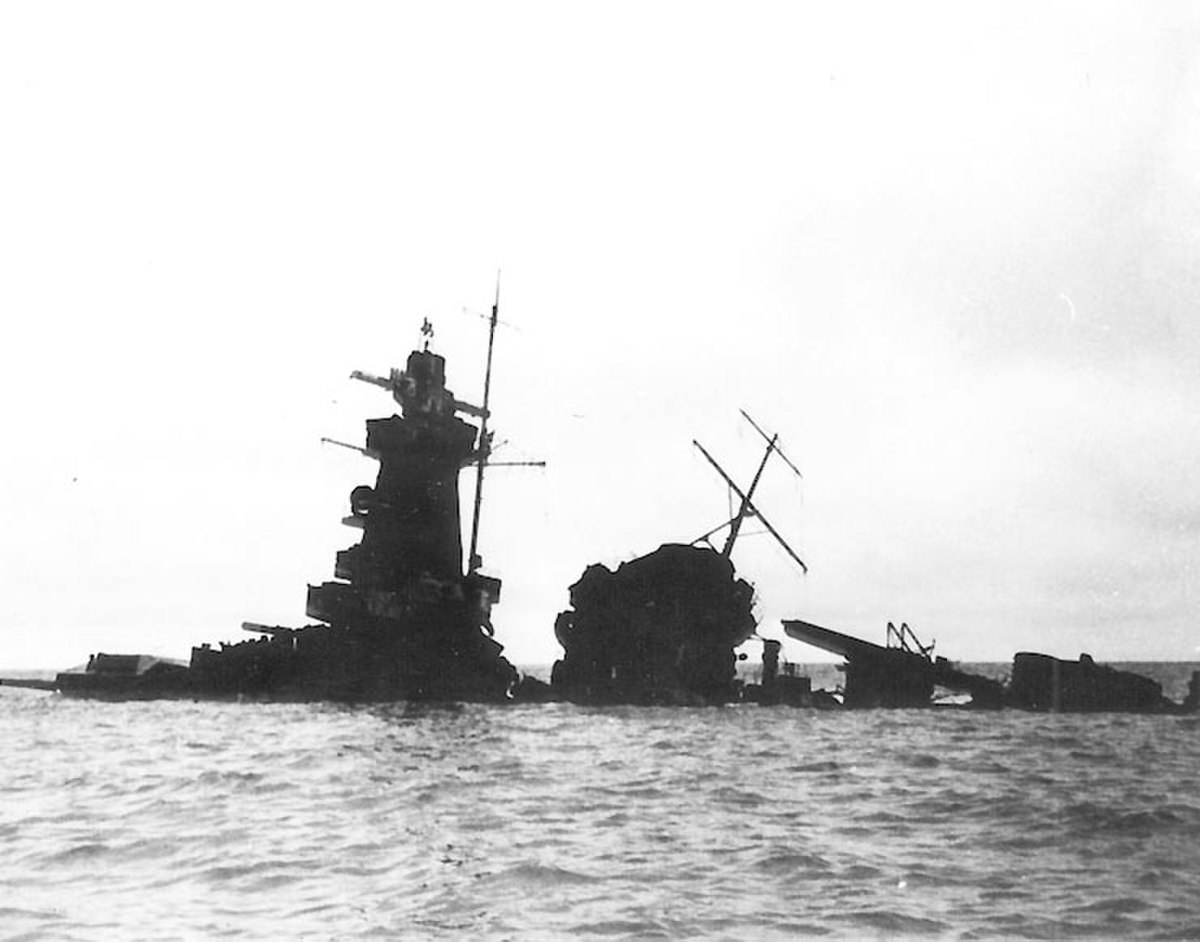 Le Graf Spee entrain de couler