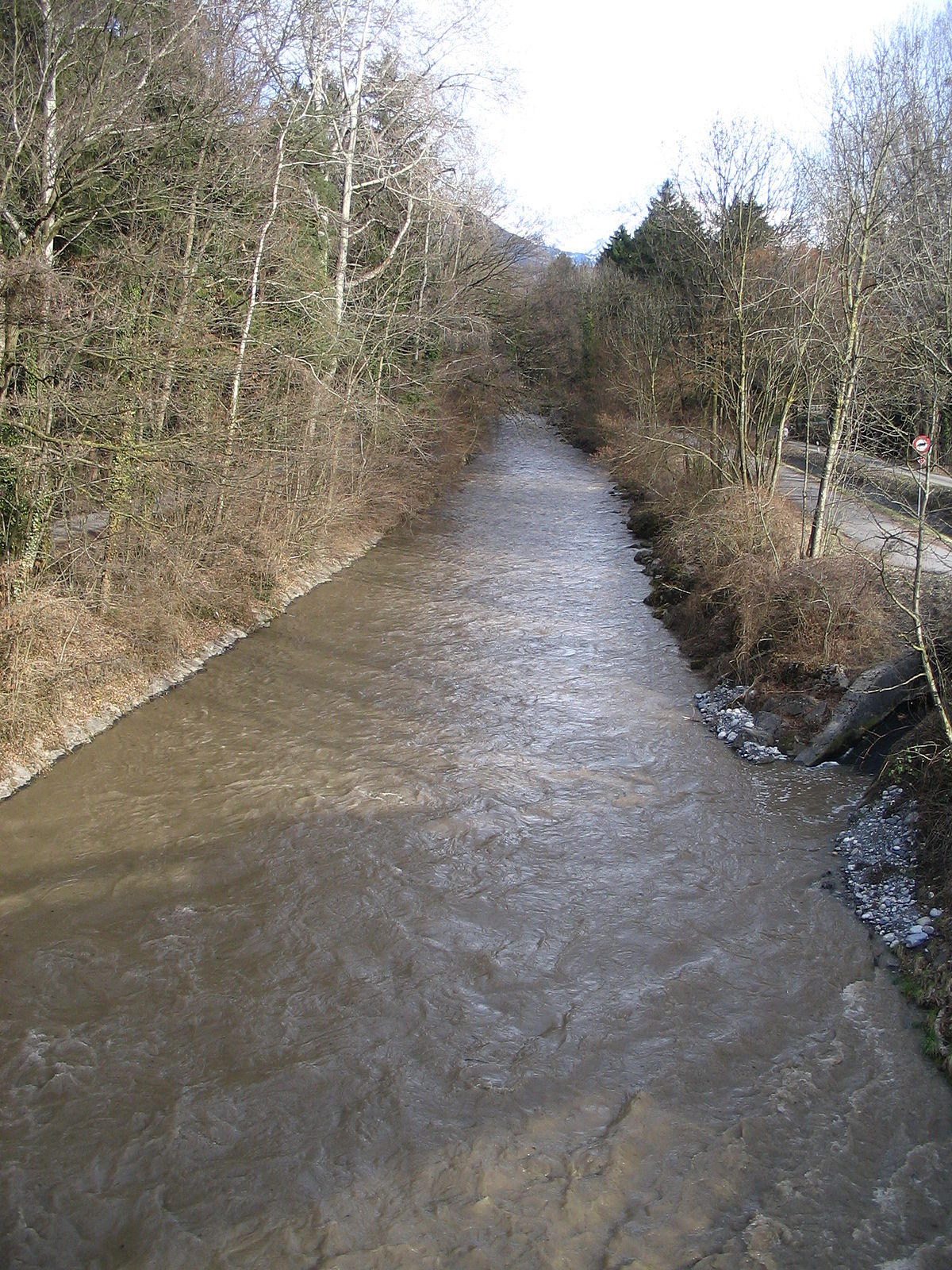 La Grande Eau peu avant son arrivée dans le Rhône.