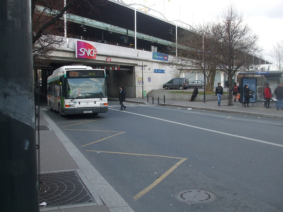 GX 317 de la ligne 139 de la RATP.jpg