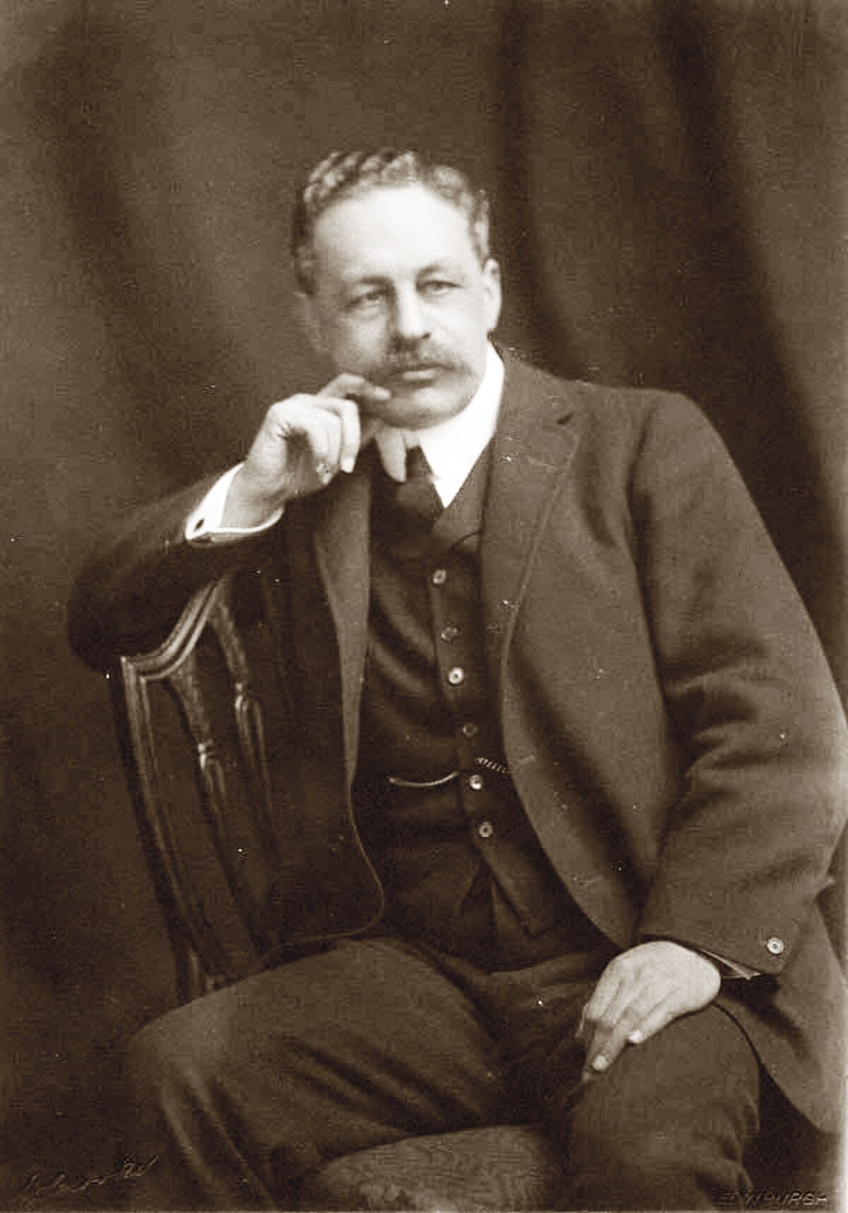 Halford John Mackinder