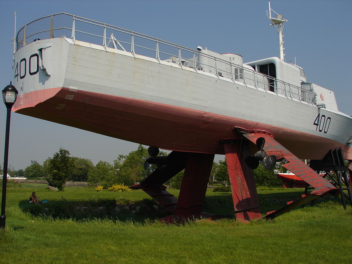 HMCS Bras d'Or 400