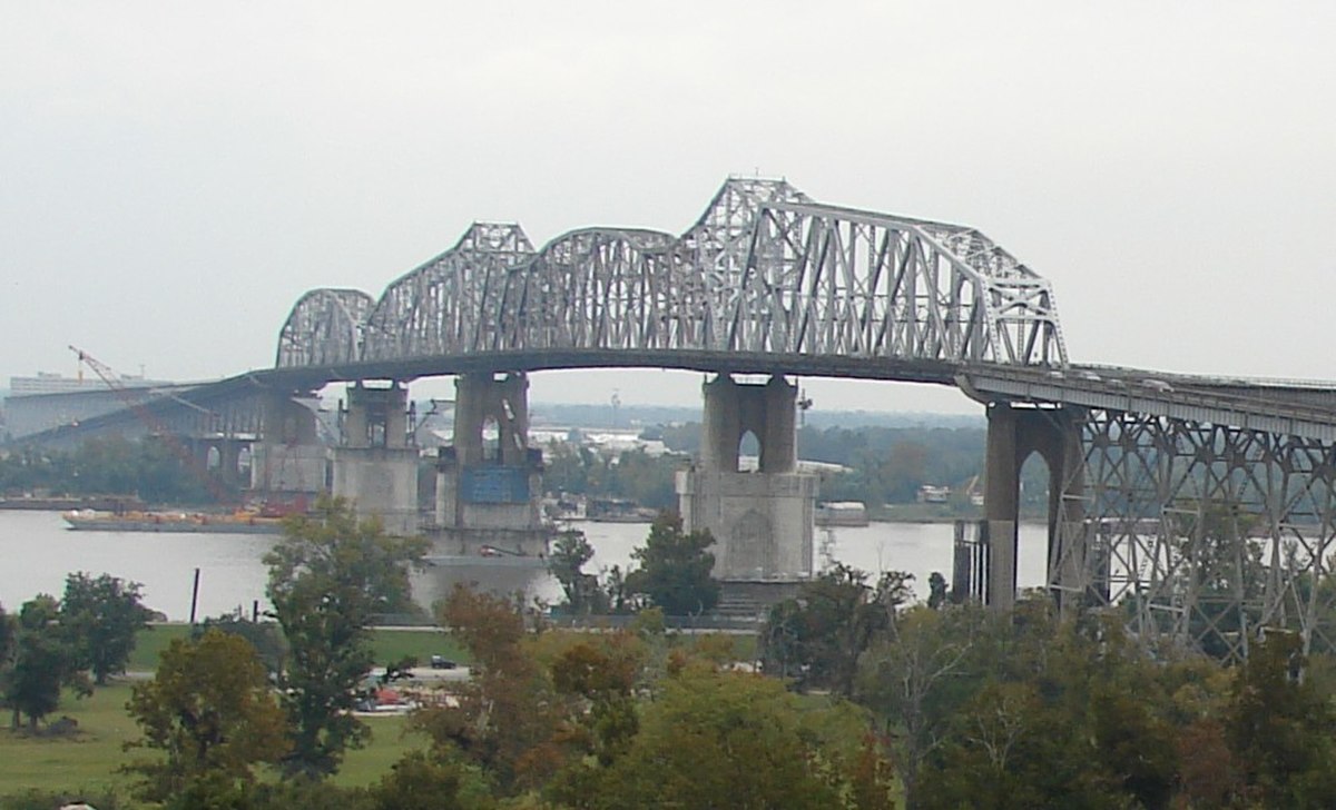 Hueylongbridge.jpg