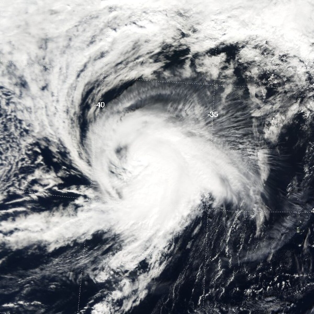 Ouragan Lisa (2004)