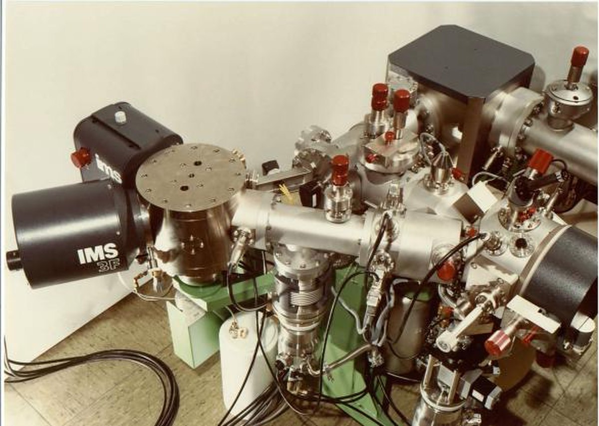 Spectrométrie de masse à ionisation secondaire