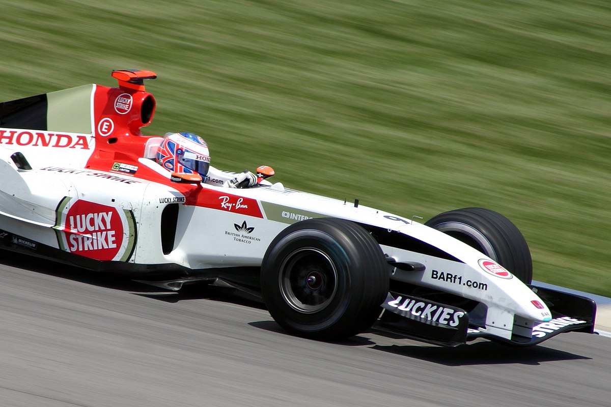 Jenson Button au volant de la 006