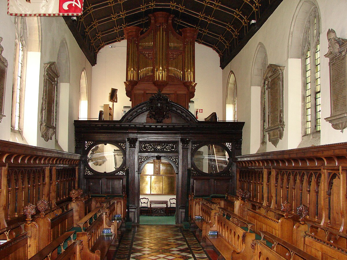 L'ouest de la chapelle ; le jubé et l'orgue