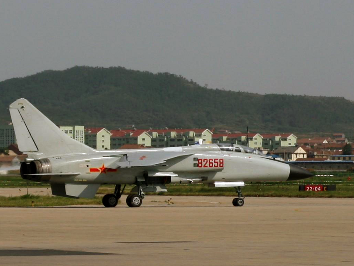 Xian JH-7