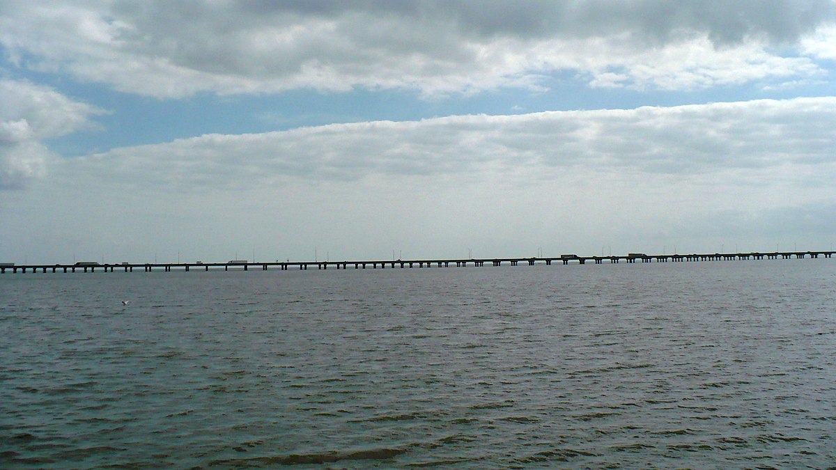 Jubilee Parkway Bridge.jpg