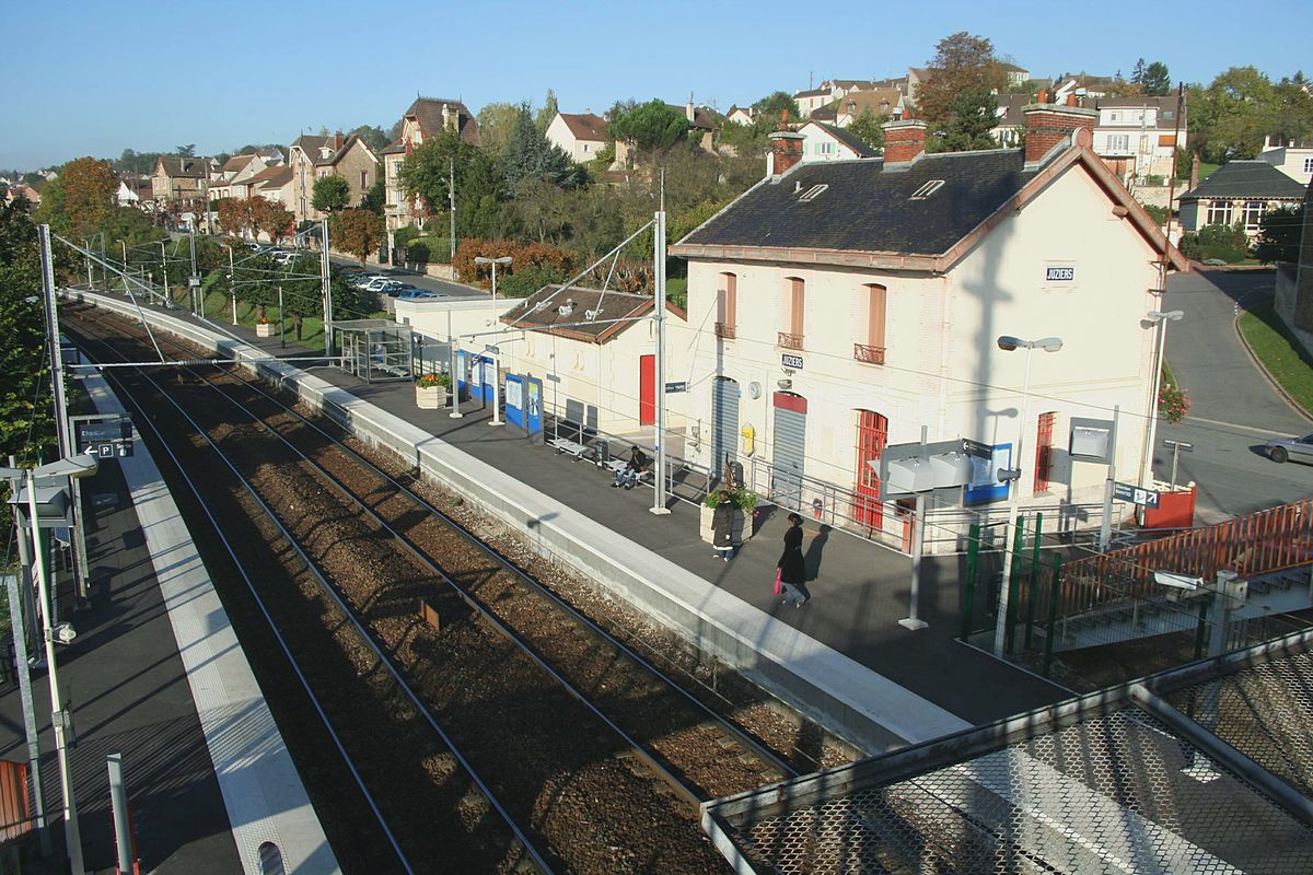 Gare de Juziers
