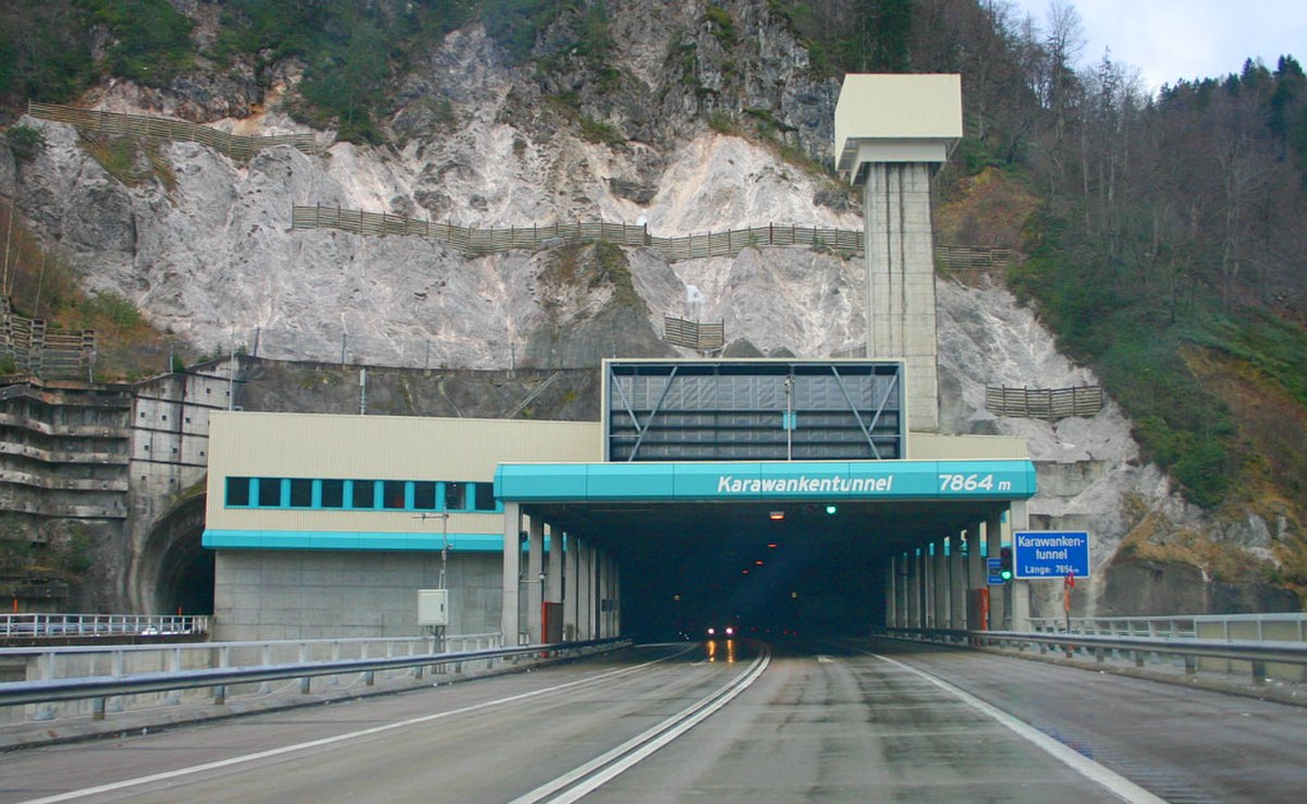 Karawankentunnel Oesterreich.jpg