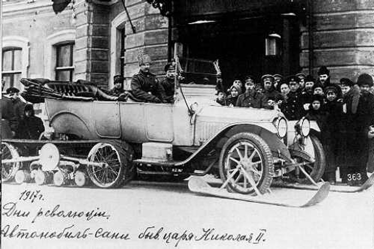 Voiture du tsar équipée par Kégresse (1917)