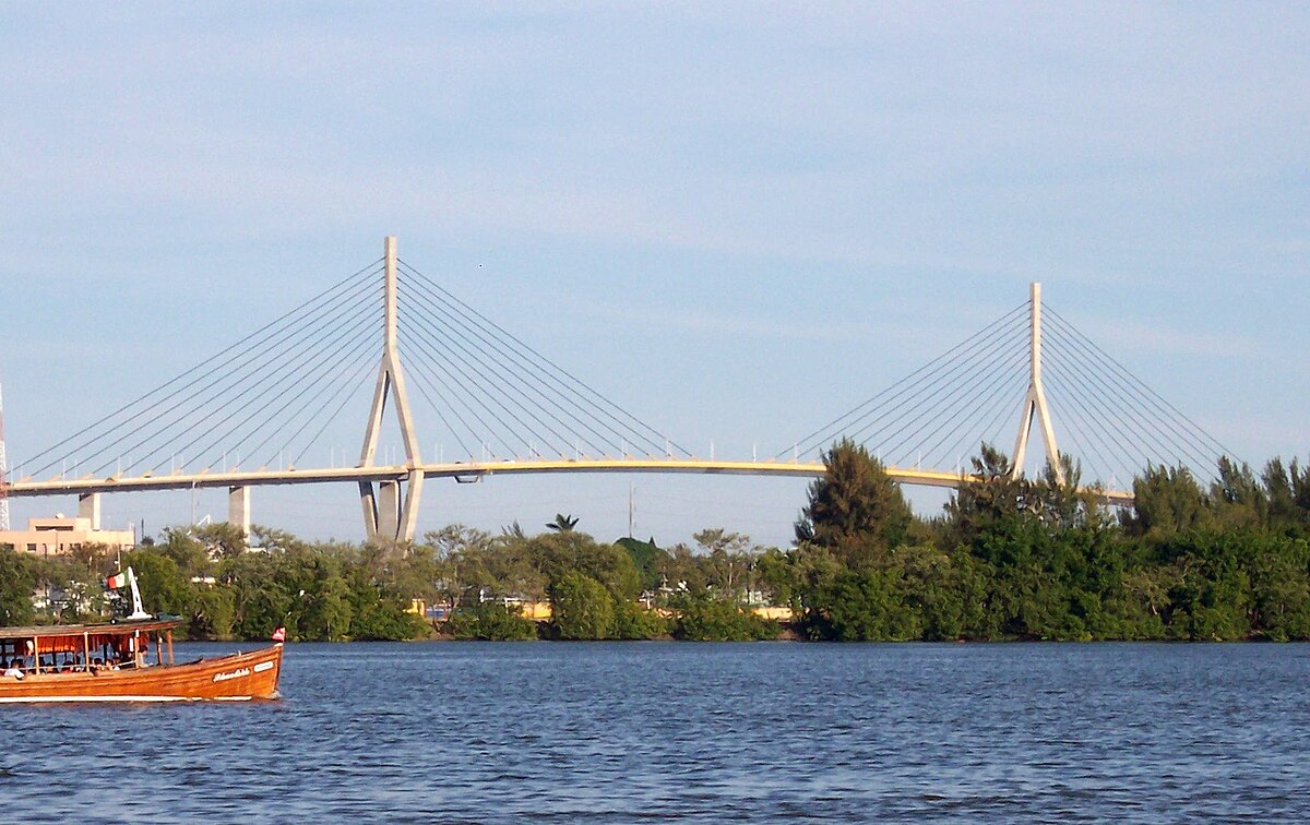 Laguna de Carpintero - Tampico MX2.jpg