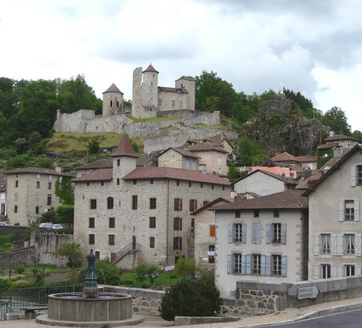 Château de Laroque (Laroquebrou)