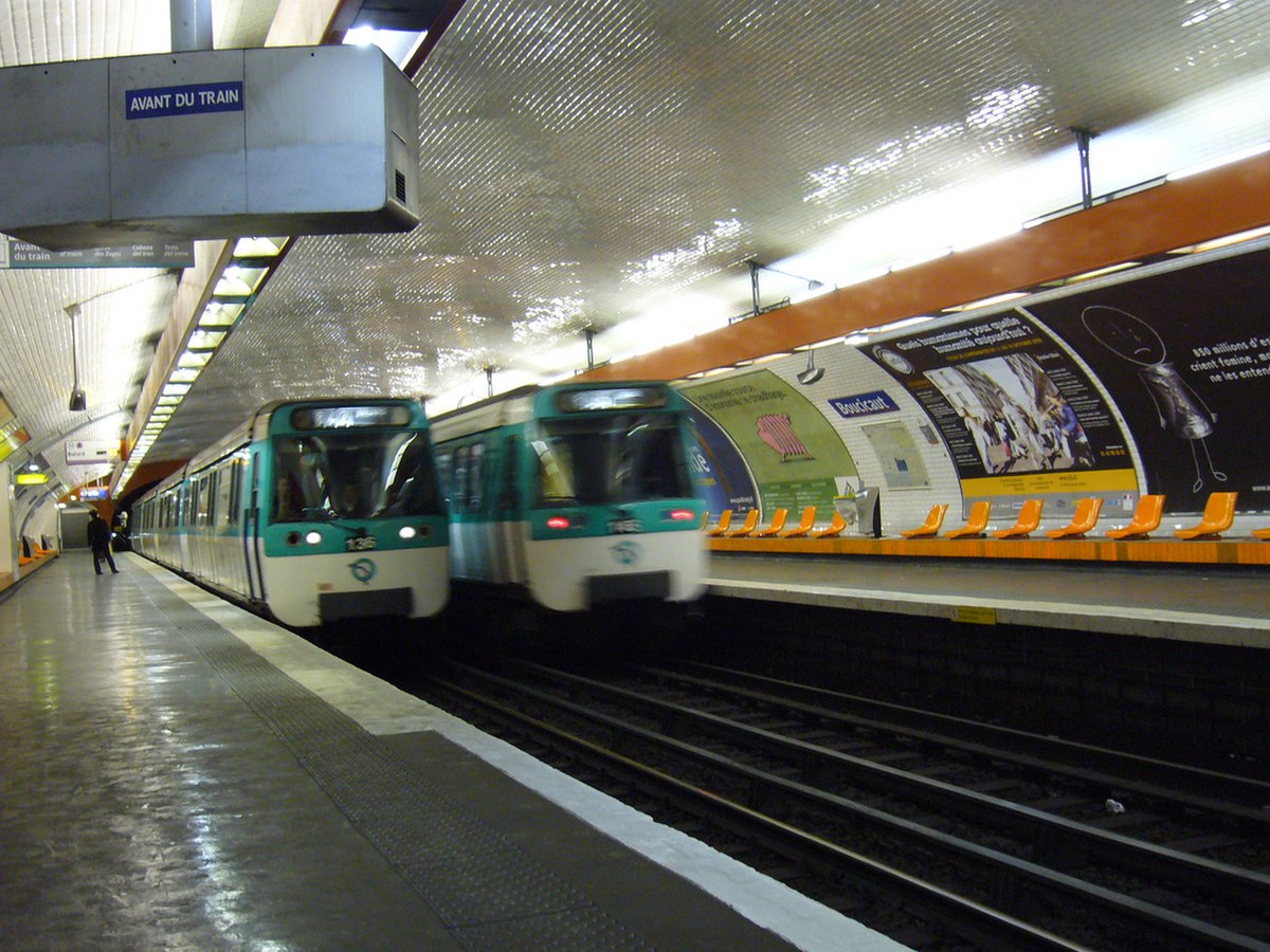 Boucicaut (métro de Paris)