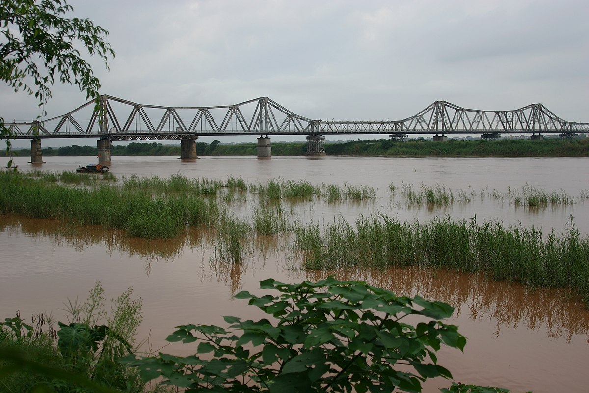 Long bien bridge.jpg