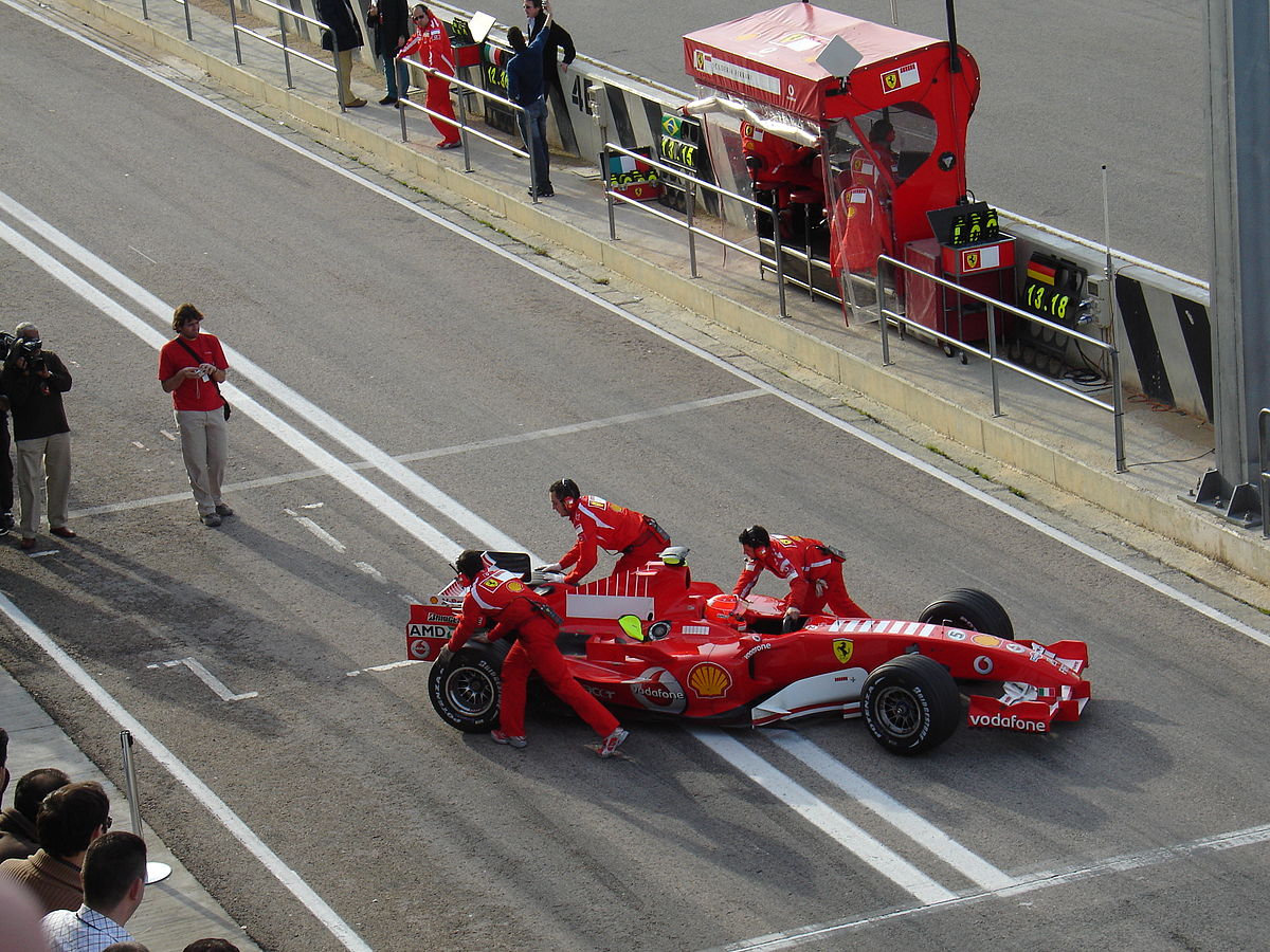 Michael Schumacher en essais hivernaux au volant de la Ferrari 248 F1
