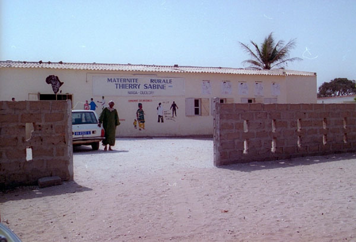 Maternité Thierry-Sabine aux environs du lac Rose (Sénégal)