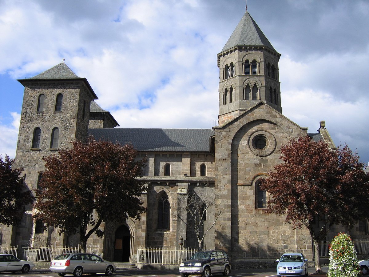 MauriacNotreDame.jpg