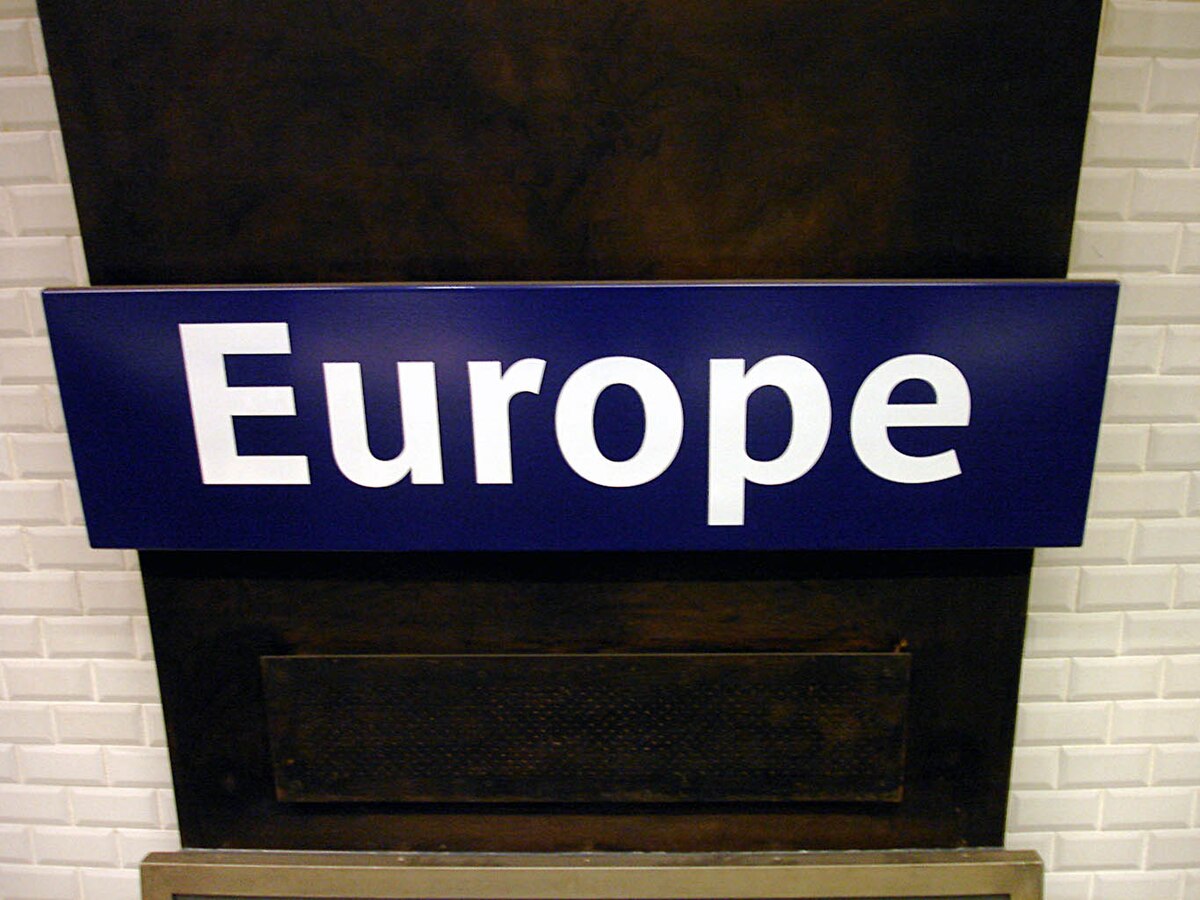 Metro de Paris - Ligne 3 - Europe 09.jpg