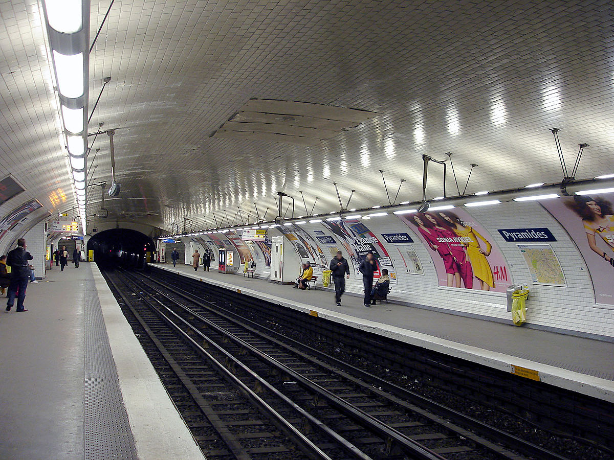 Pyramides (métro de Paris)