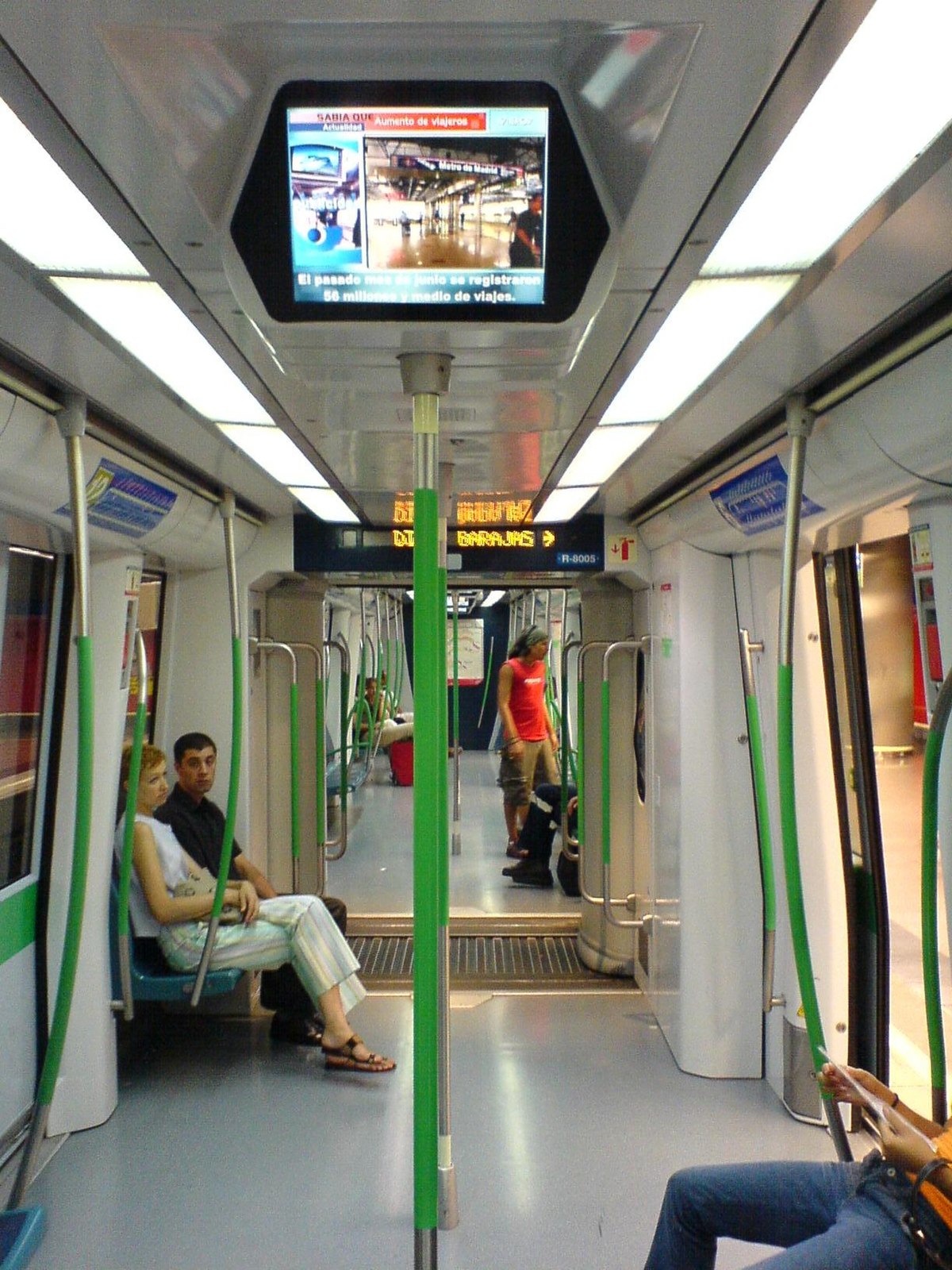 Dans un train de la ligne 8