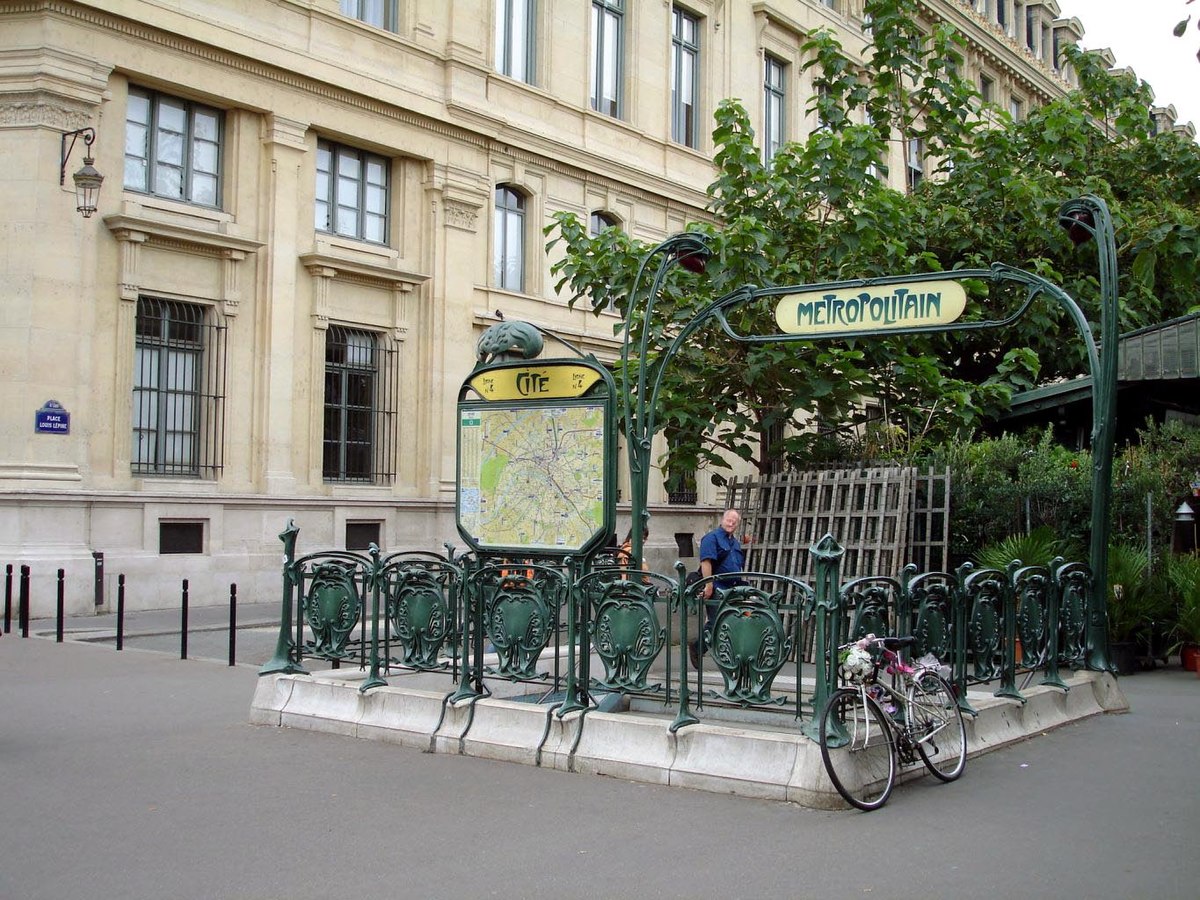 Cité (métro de Paris)