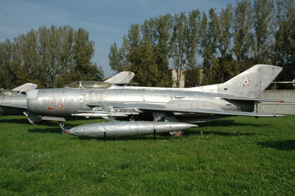 Mikoyan-Gourevitch MiG-19 Farmer