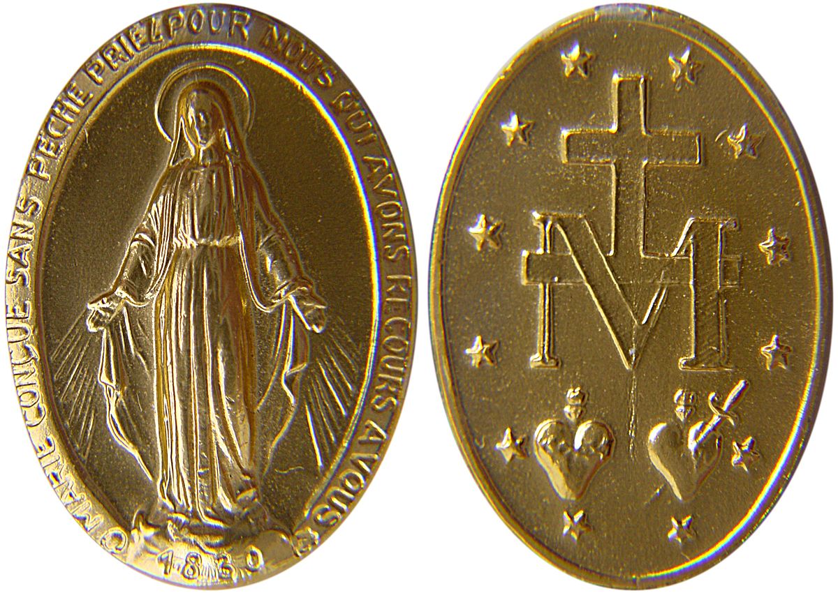 La rue du Bac est l'un des principaux centre de pélerinage catholique au monde.