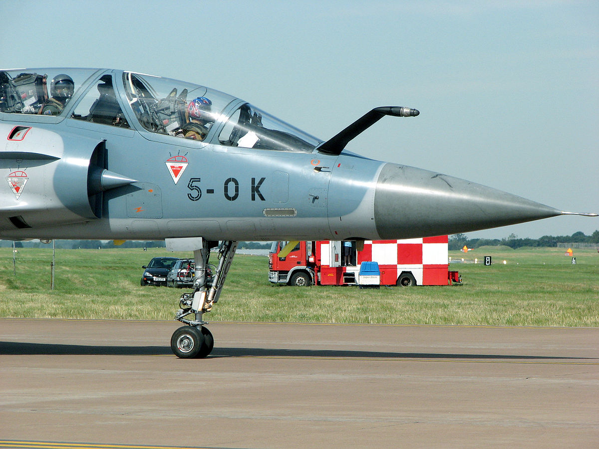 L'un des 17 Mirage 2000B biplaces d'entraînement de l'EC 2/5