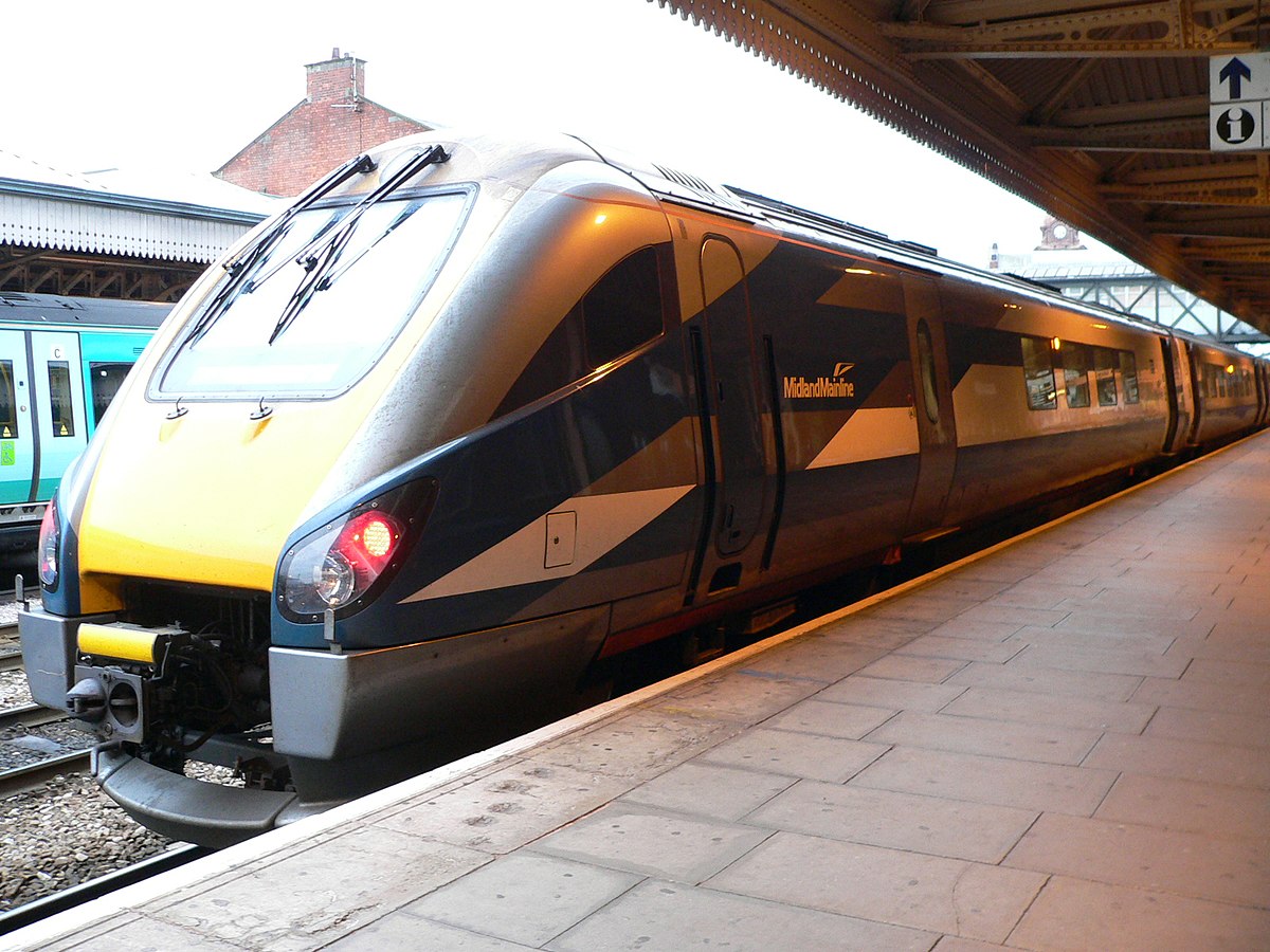 Rame diesel-électrique classe 222 de Midland Mainline en gare de Nottingham