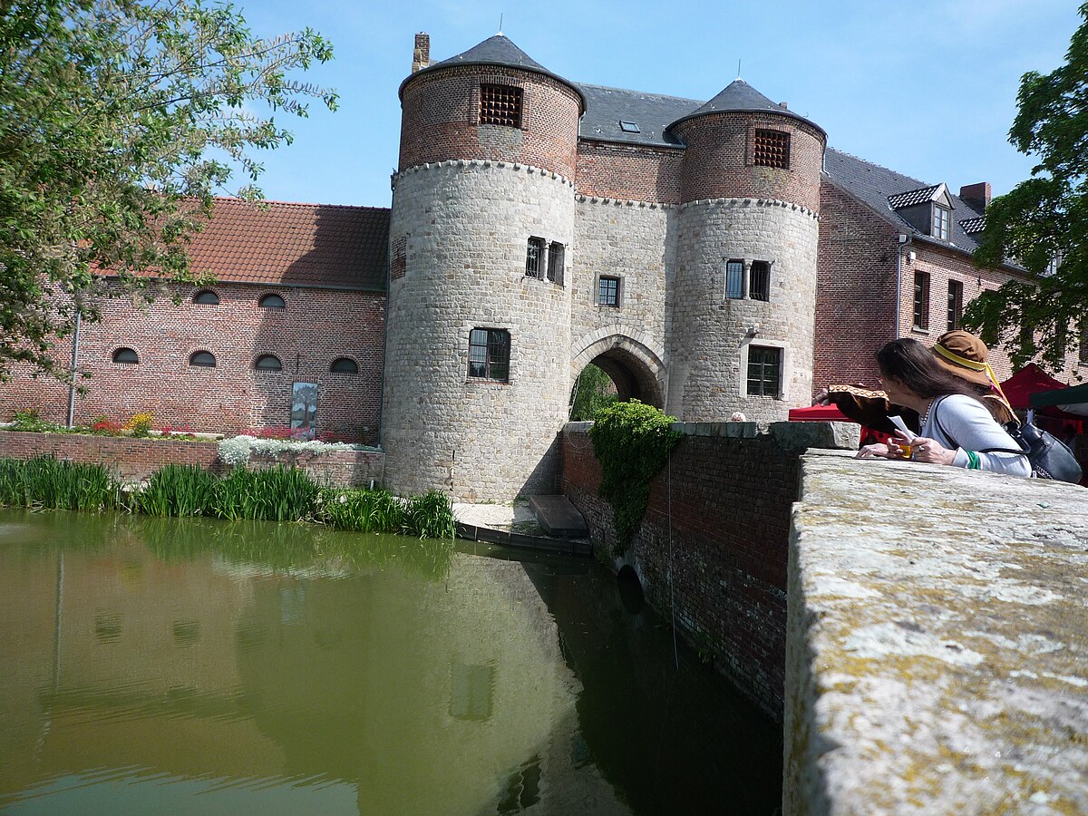 Montigny-en-Ostrevent - Château de Montmonrency (05).JPG