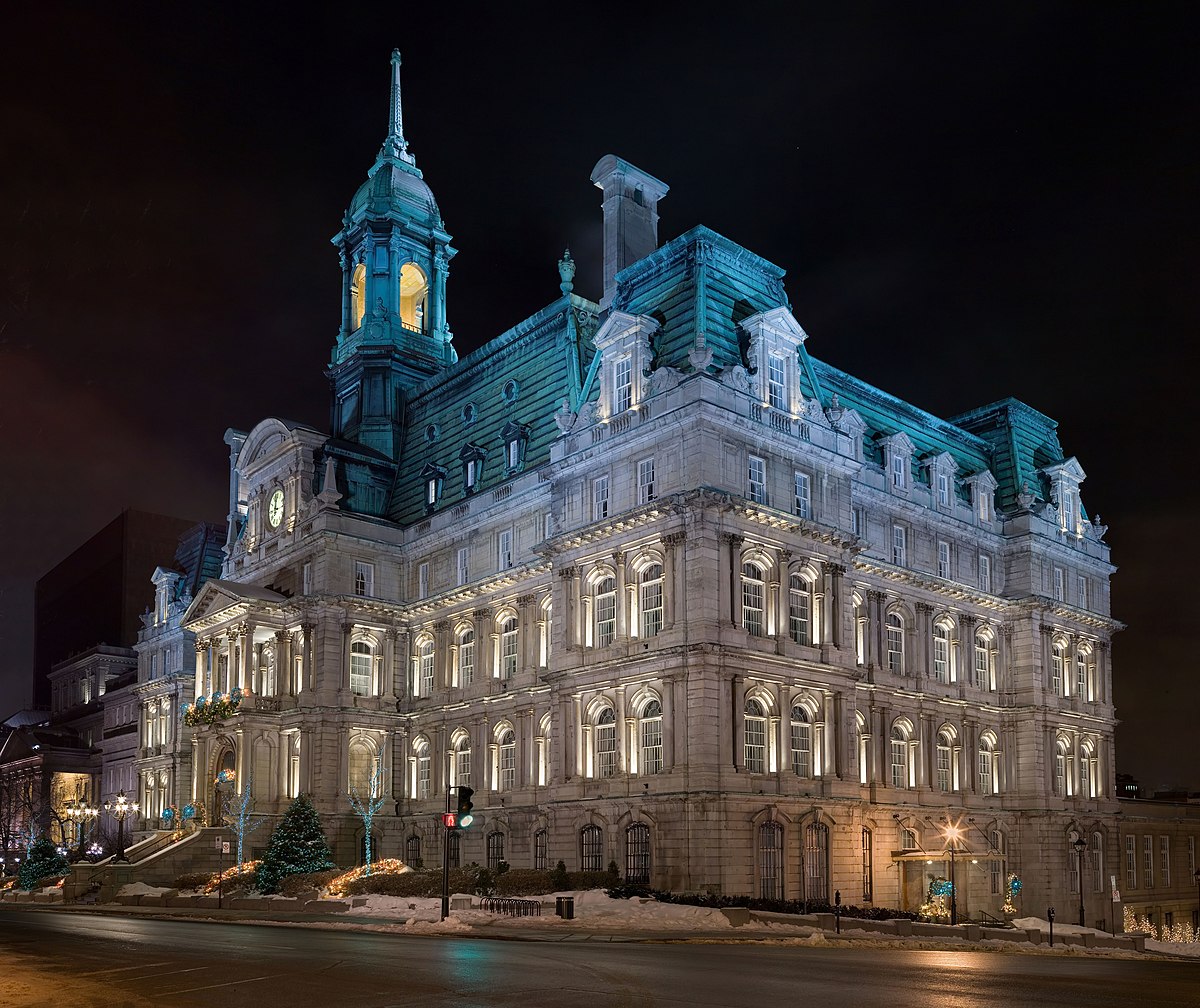 Hôtel de Ville de Montréal la nuit