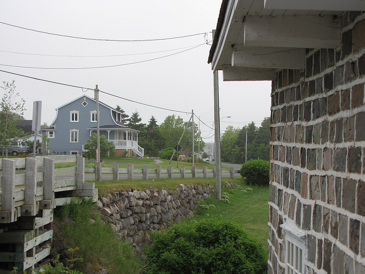 Maison du meunier du Moulin banal du ruisseau à la Loutre à Sainte-Luce, en 2009.