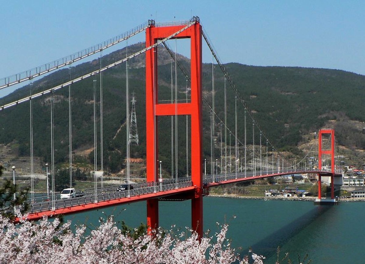 Namhae Bridge-edit.jpg