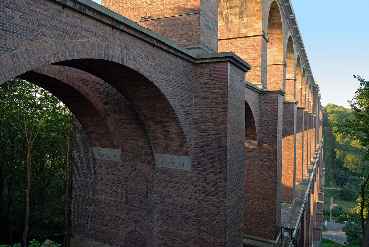 Netzschkau - Göltzschtalbrücke 2009 2 (aka).jpg