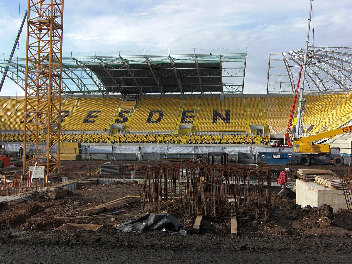 Neu-Rudolf-Harbig-Stadion-3dec2008-01.jpg