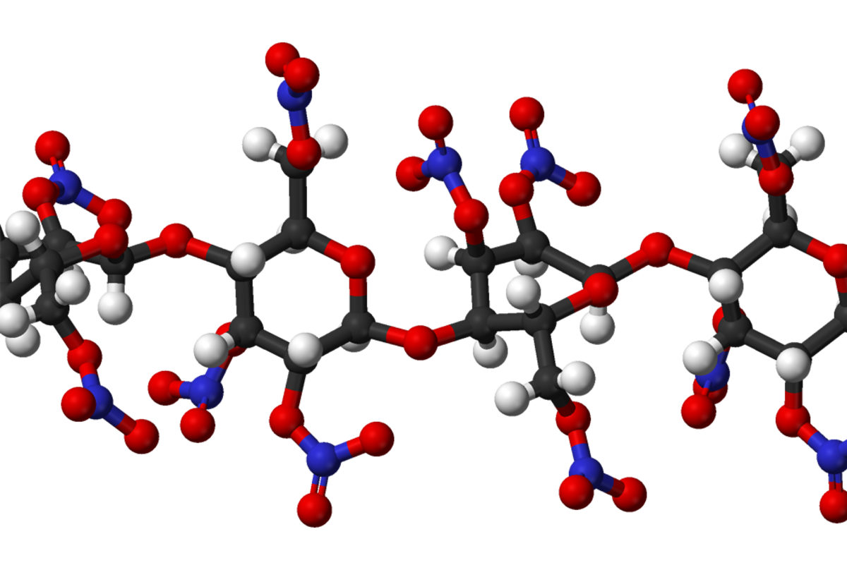 Nitrocellulose, dérivée de la cellulose.