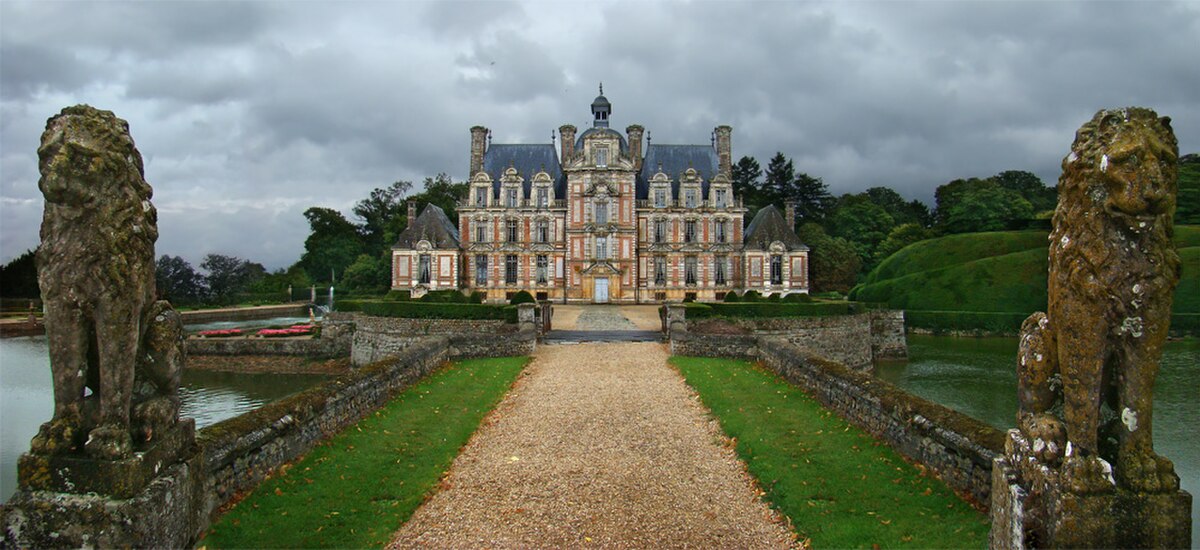 Normandie Eure Beaumesnil1 tango7174.jpg