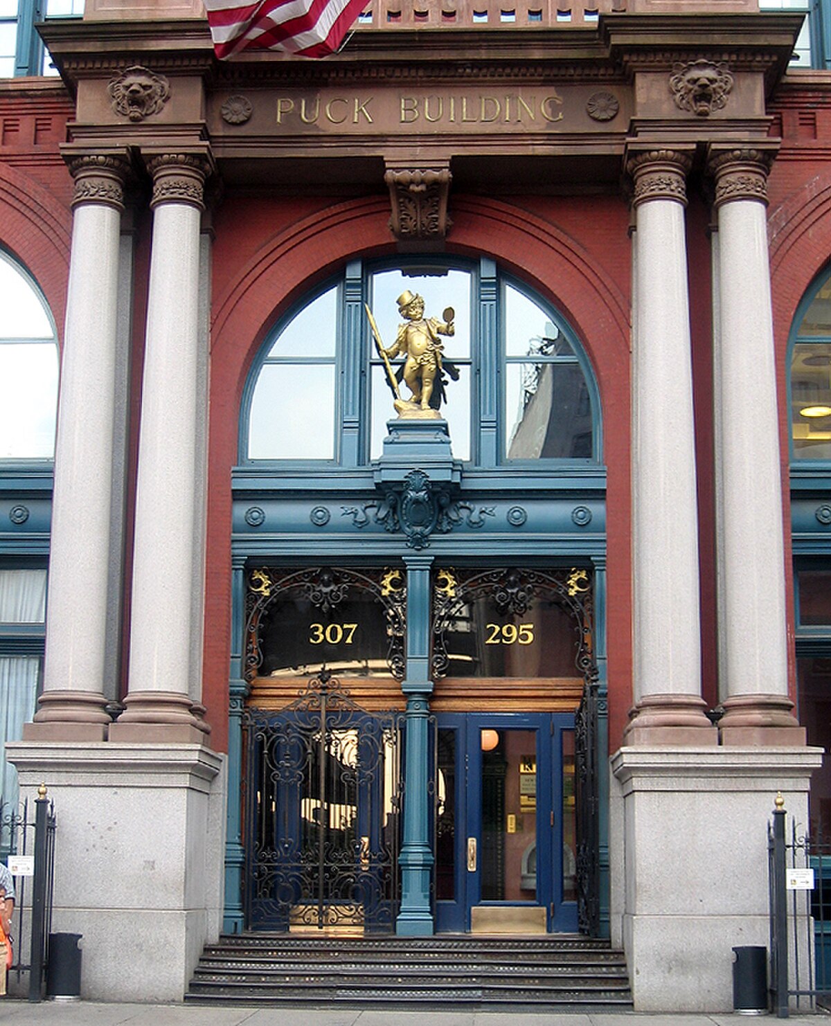 Puck Building