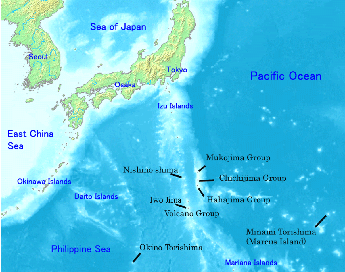 Carte de l'archipel d'Ogasawara (îles légendées en noir).