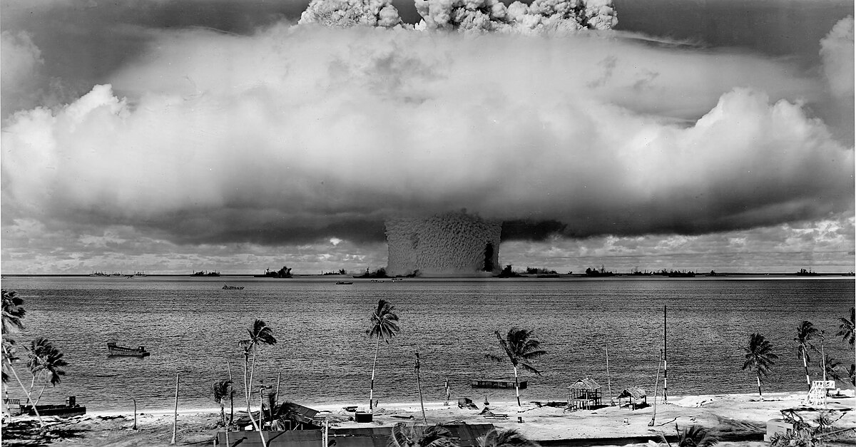 Champignon de Baker, deuxième explosion sur l'île de Bikini (opération Crossroads)