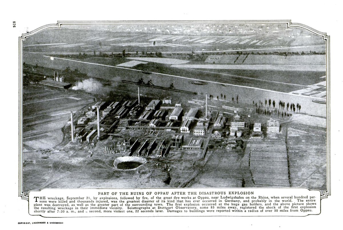 Vue du site d'Oppau, en 1921, après l'explosion d'un silo.