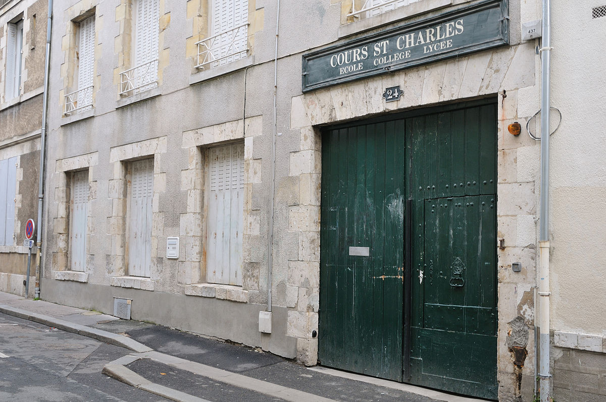 Orléans Cours Saint Charles.jpg