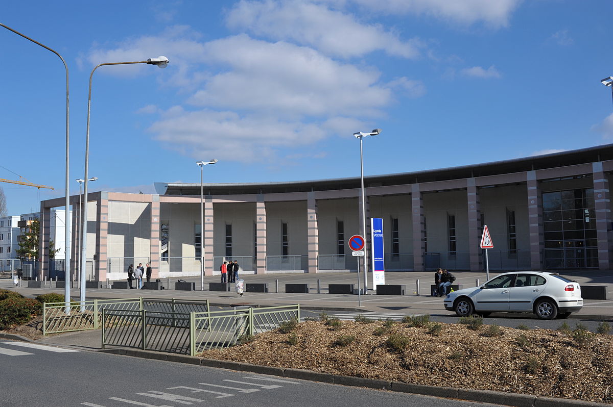 Orléans lycée Voltaire 1.jpg