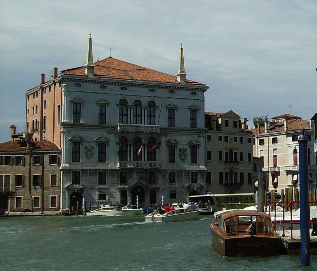 Palais Balbi