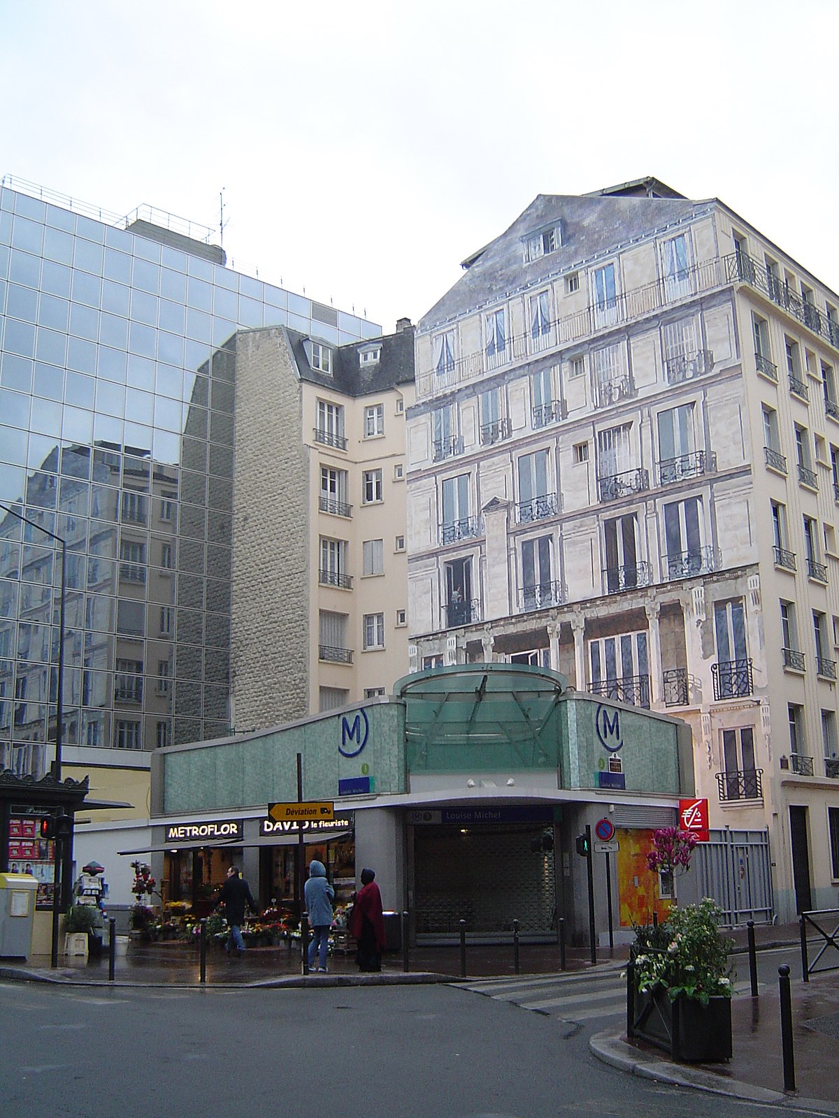 Louise Michel (métro de Paris)