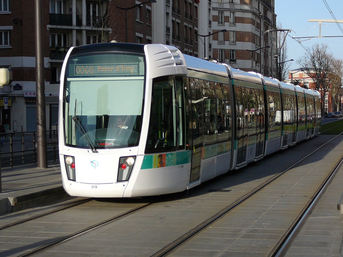 Paris-tramway-brancion.jpg