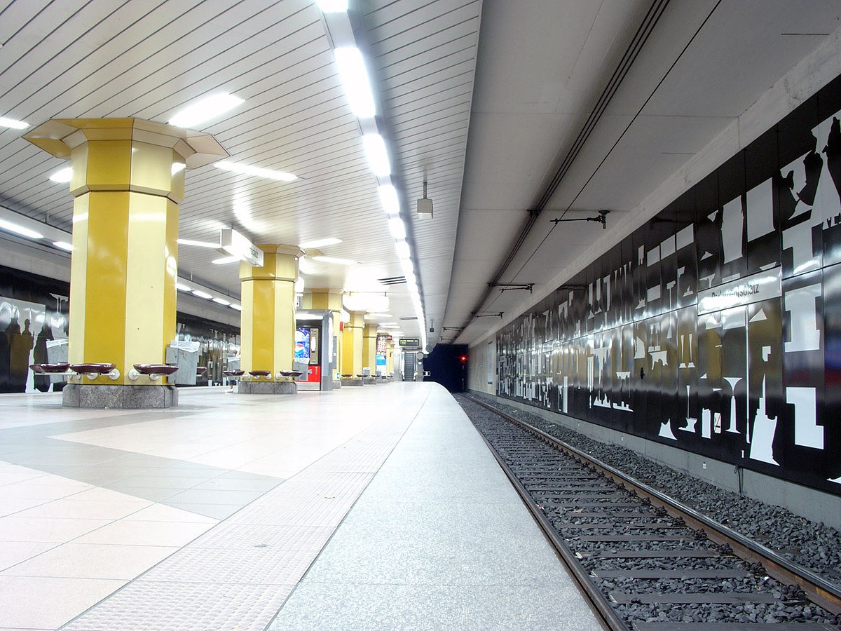 Station Parlamentsplatz ouverte en 1992
